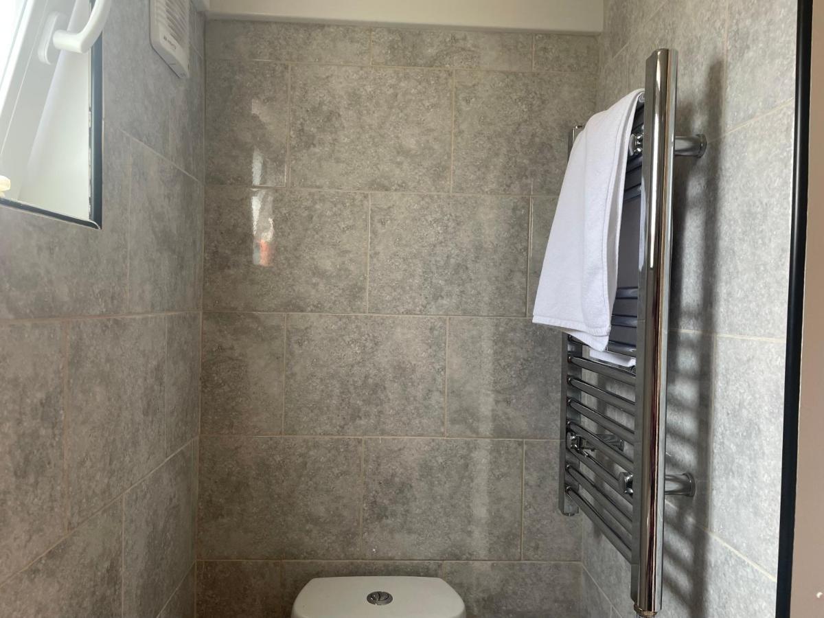 Auntie Bett'S - Cosy Double Ensuite Room With Mini Kitchen Kingsbridge  Kültér fotó